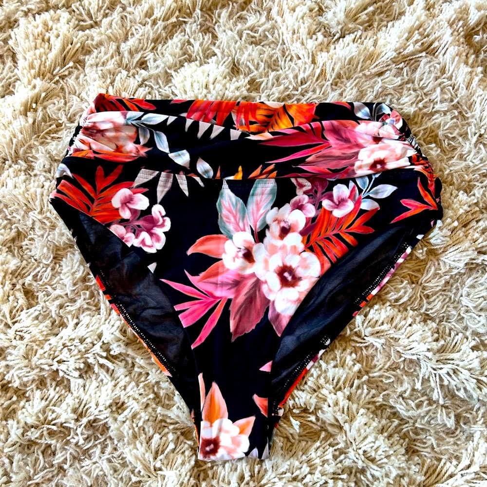 NWT Sea Level swim bottoms